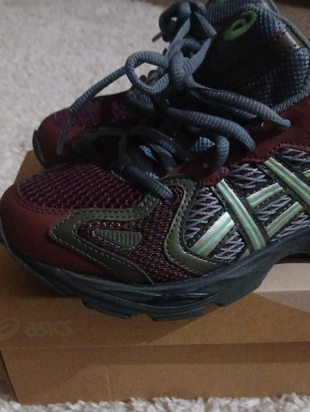 Asics - Picture 2 of 12